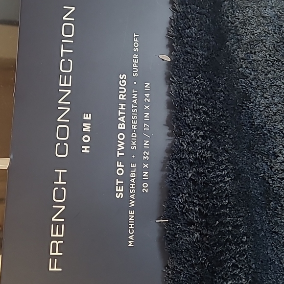 Bath Rug Set - Picture 2 of 4